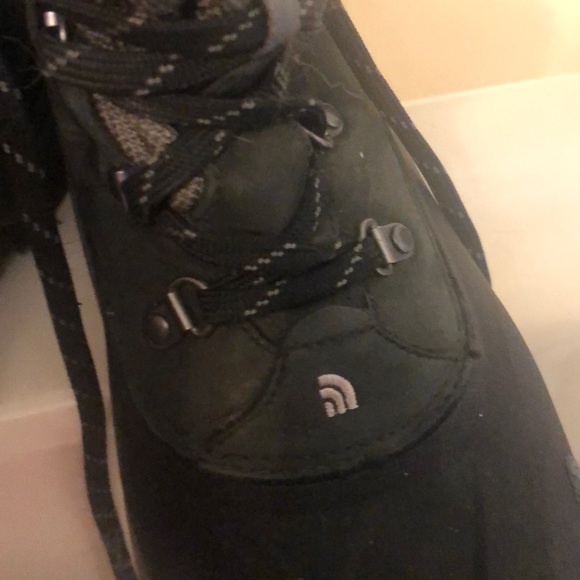 Women’s north face primaloft waterproof boots - Picture 10 of 10